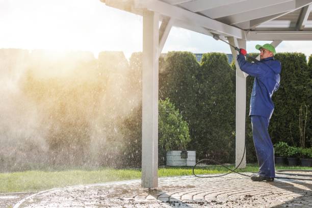 Best Pool Deck Cleaning  in Lincroft, NJ